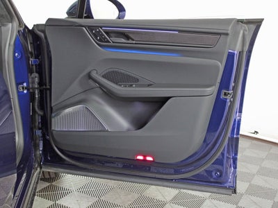 2025 Porsche Macan Electric Turbo