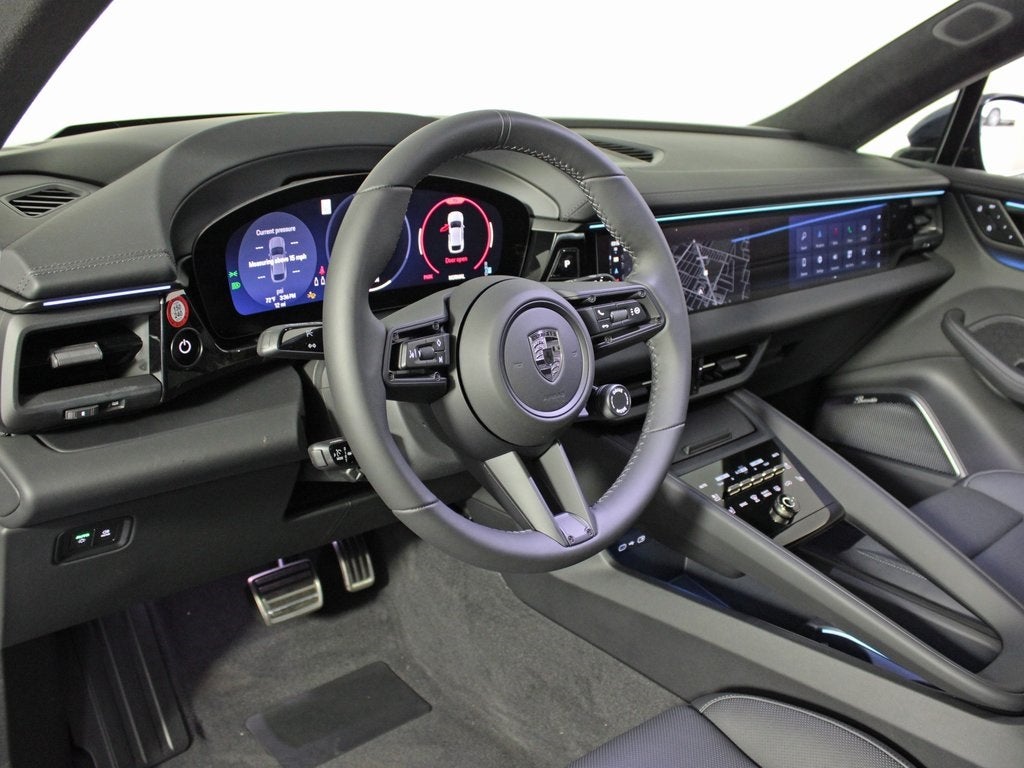 2025 Porsche Macan Electric Turbo