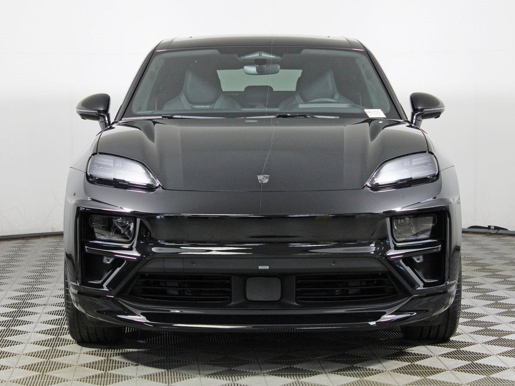 2025 Porsche Macan Electric Turbo