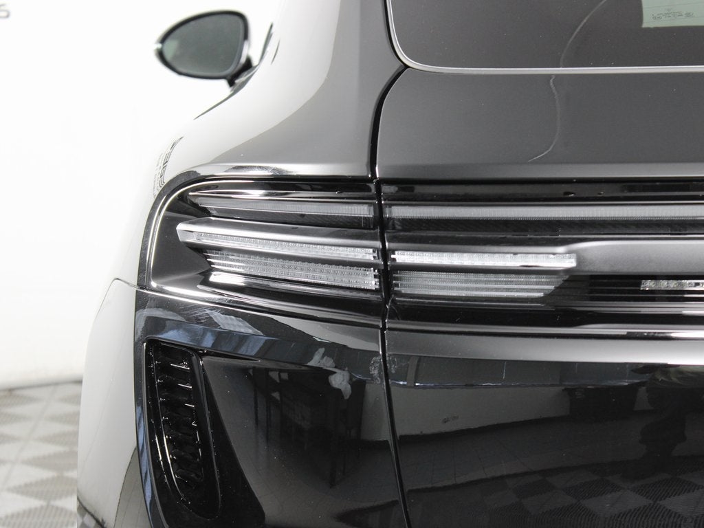 2025 Porsche Macan Electric Turbo