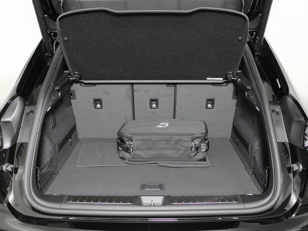 2025 Porsche Macan Electric Turbo