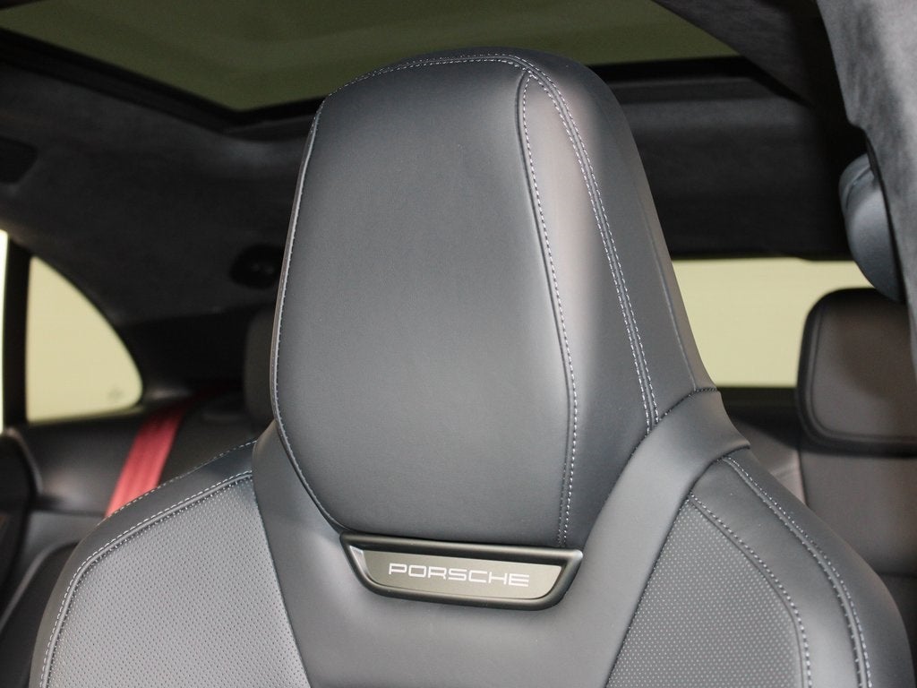 2025 Porsche Macan Electric Turbo