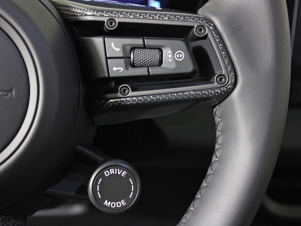 2025 Porsche Macan Electric Turbo