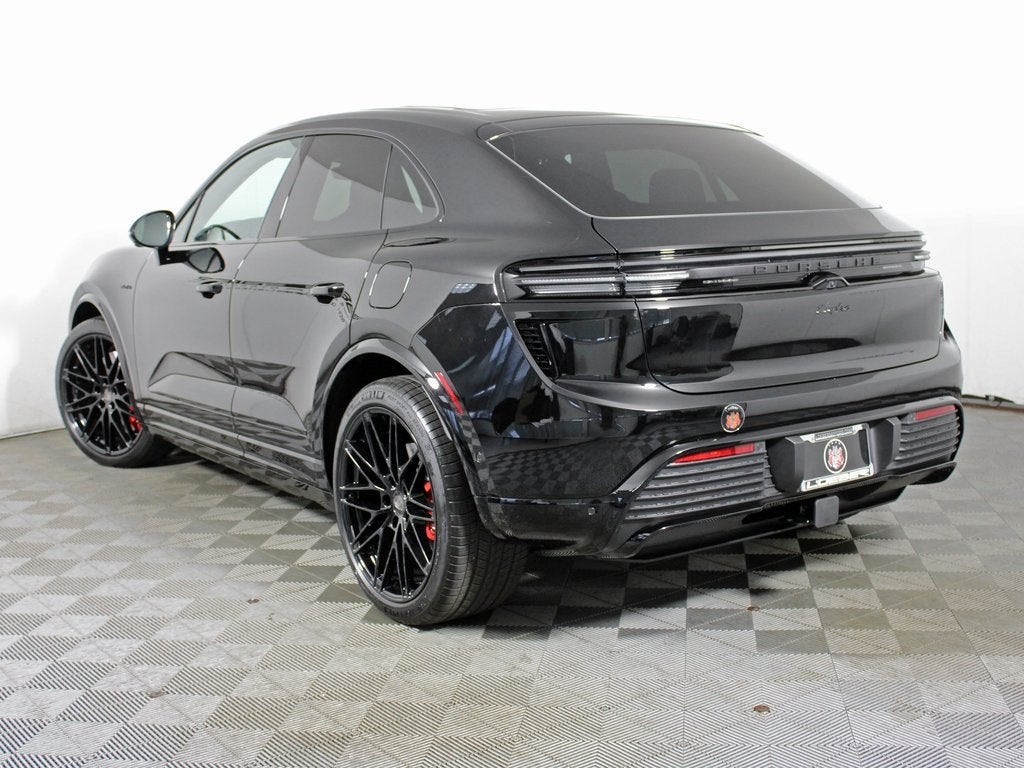2025 Porsche Macan Electric Turbo