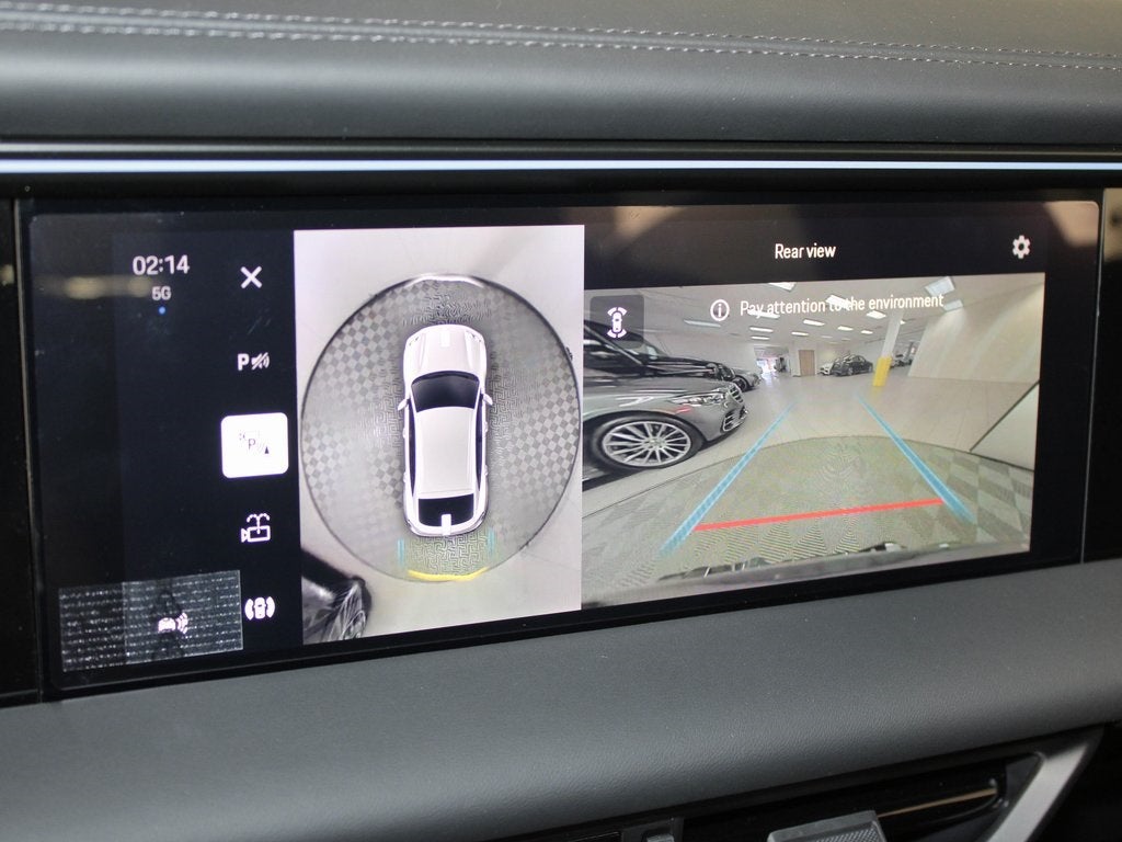 2025 Porsche Macan Electric Turbo