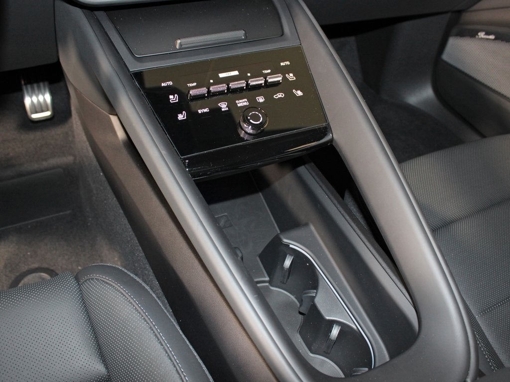 2025 Porsche Macan Electric Turbo