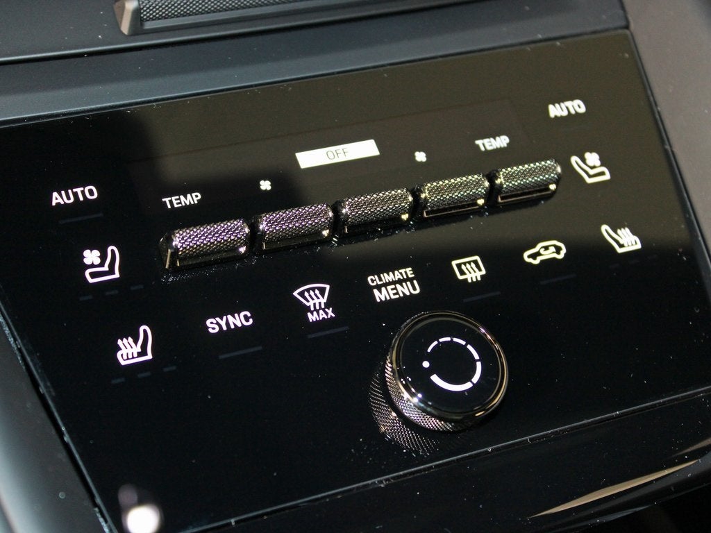 2025 Porsche Macan Electric Turbo