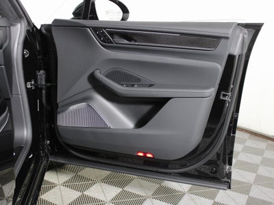 2025 Porsche Macan Electric Turbo