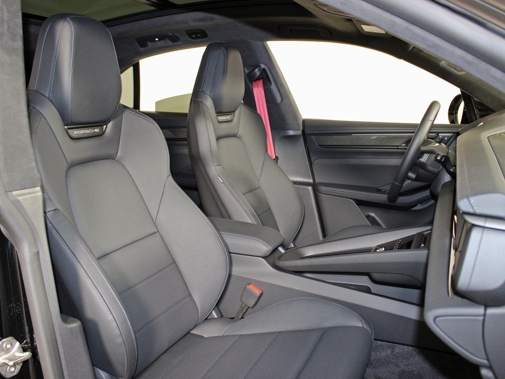 2025 Porsche Macan Electric Turbo