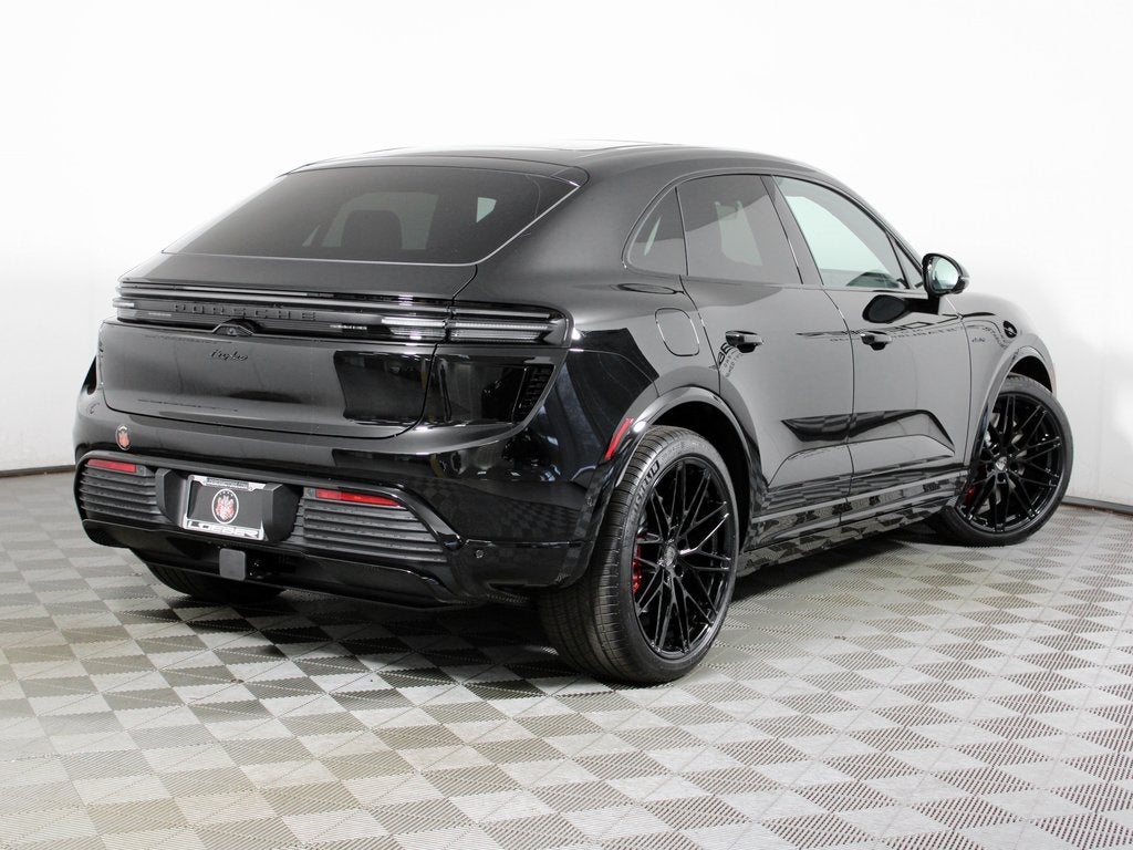 2025 Porsche Macan Electric Turbo