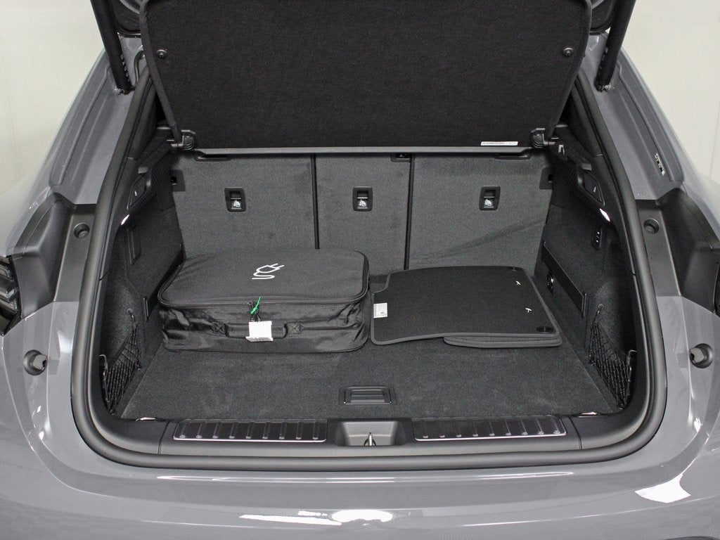 2025 Porsche Macan Electric Base