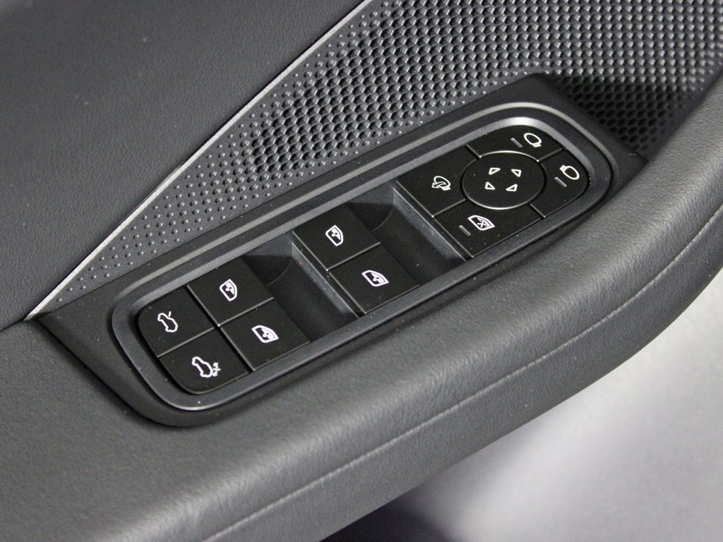 2025 Porsche Macan Electric Base