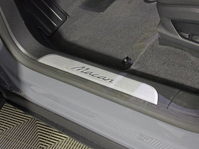 2025 Porsche Macan Electric Base