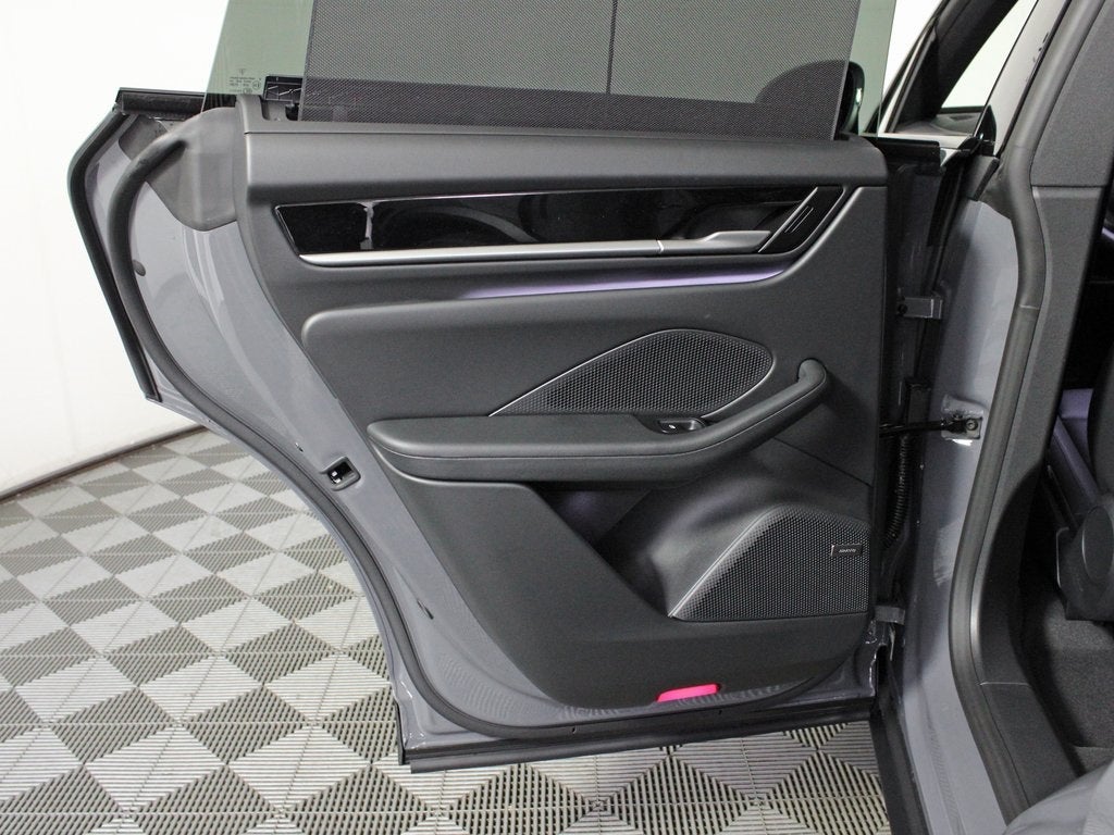 2025 Porsche Macan Electric Base