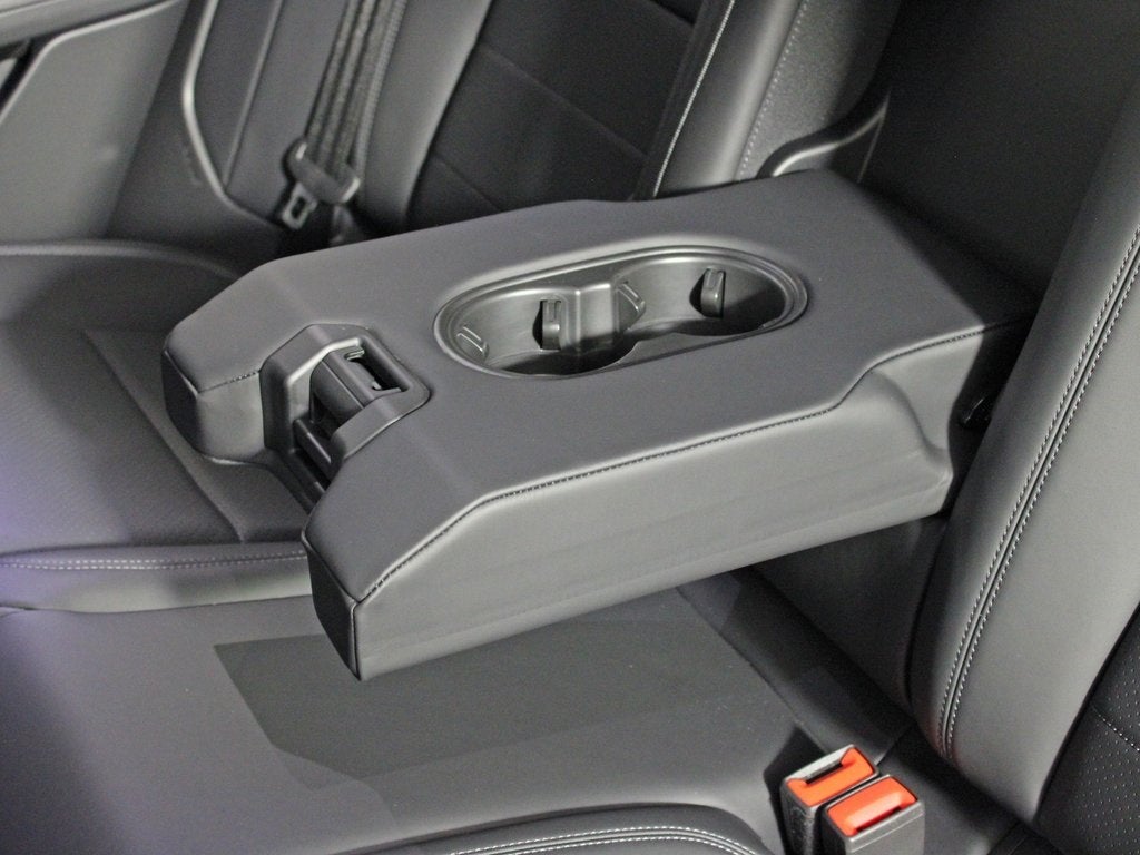 2025 Porsche Macan Electric Base