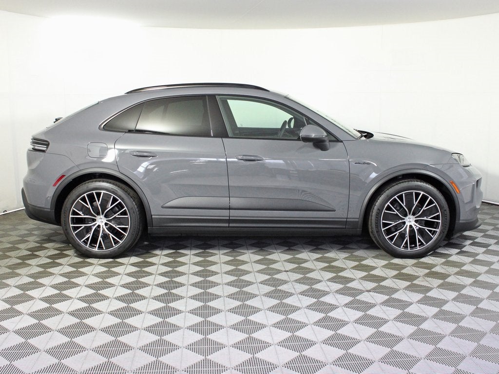 2025 Porsche Macan Electric Base