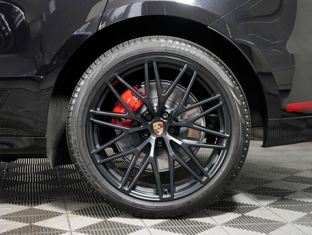 2024 Porsche Macan GTS