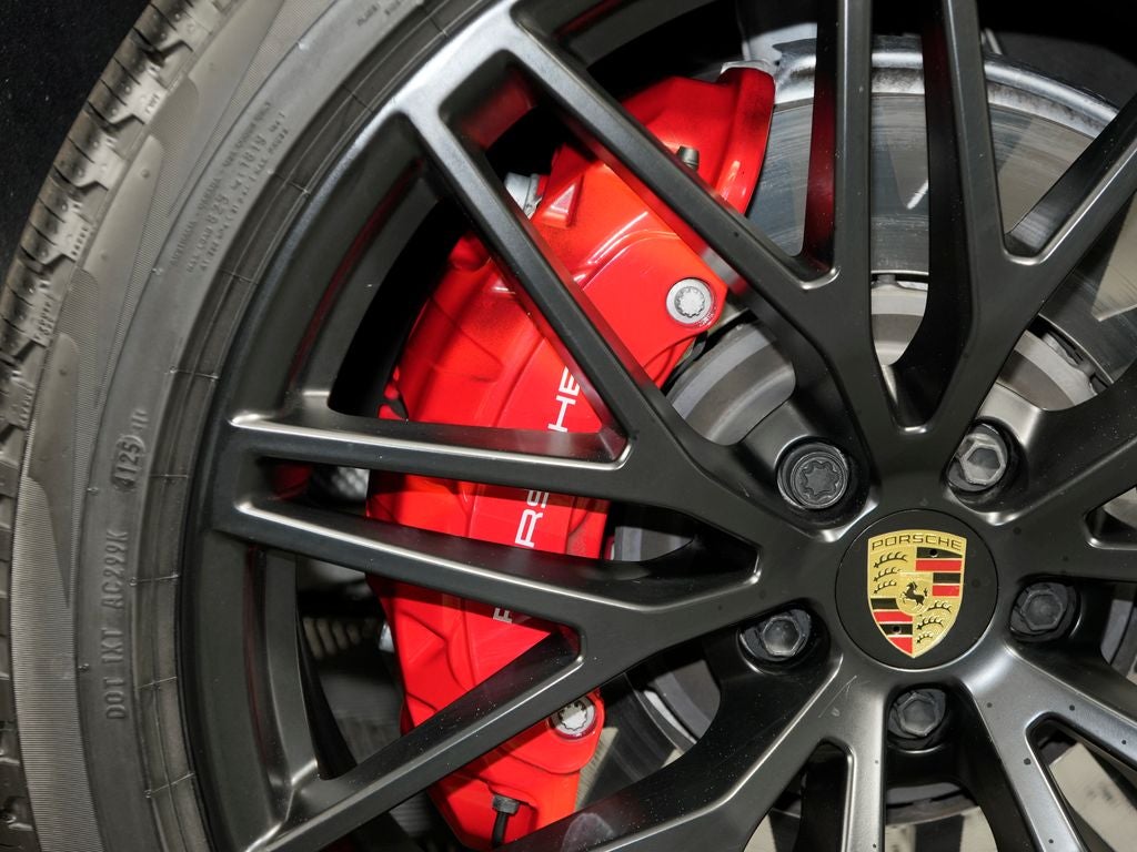2024 Porsche Macan GTS