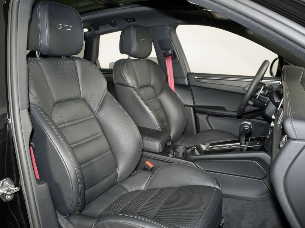 2024 Porsche Macan GTS