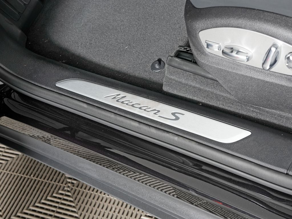 2026 Porsche Macan S