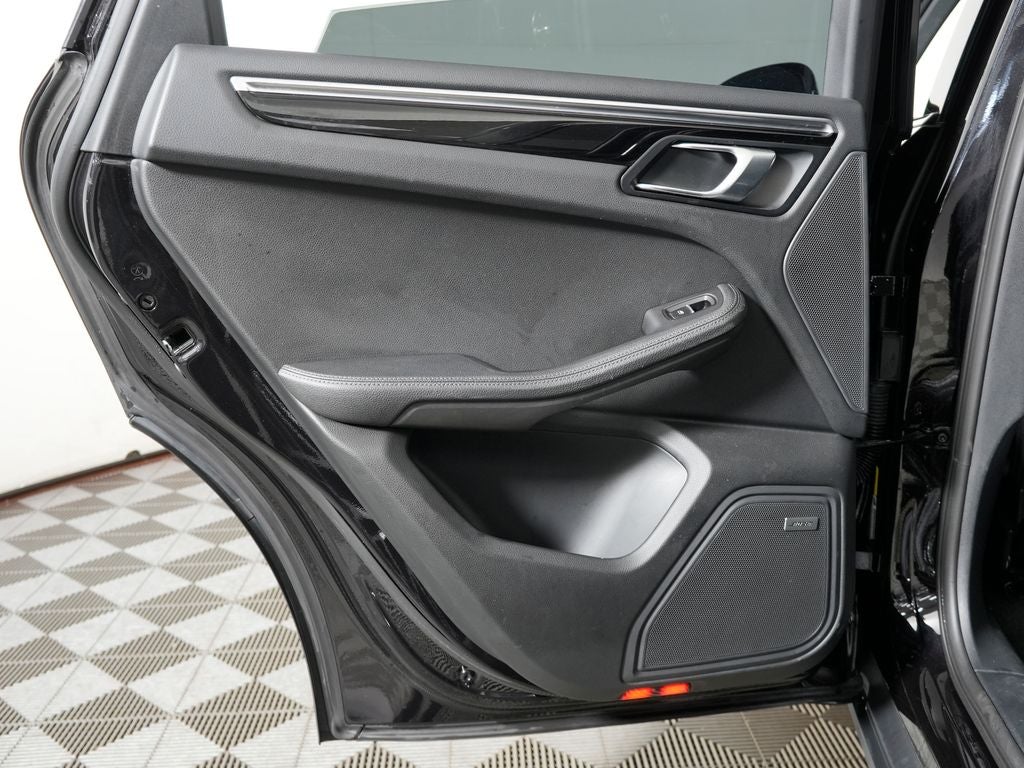 2024 Porsche Macan S