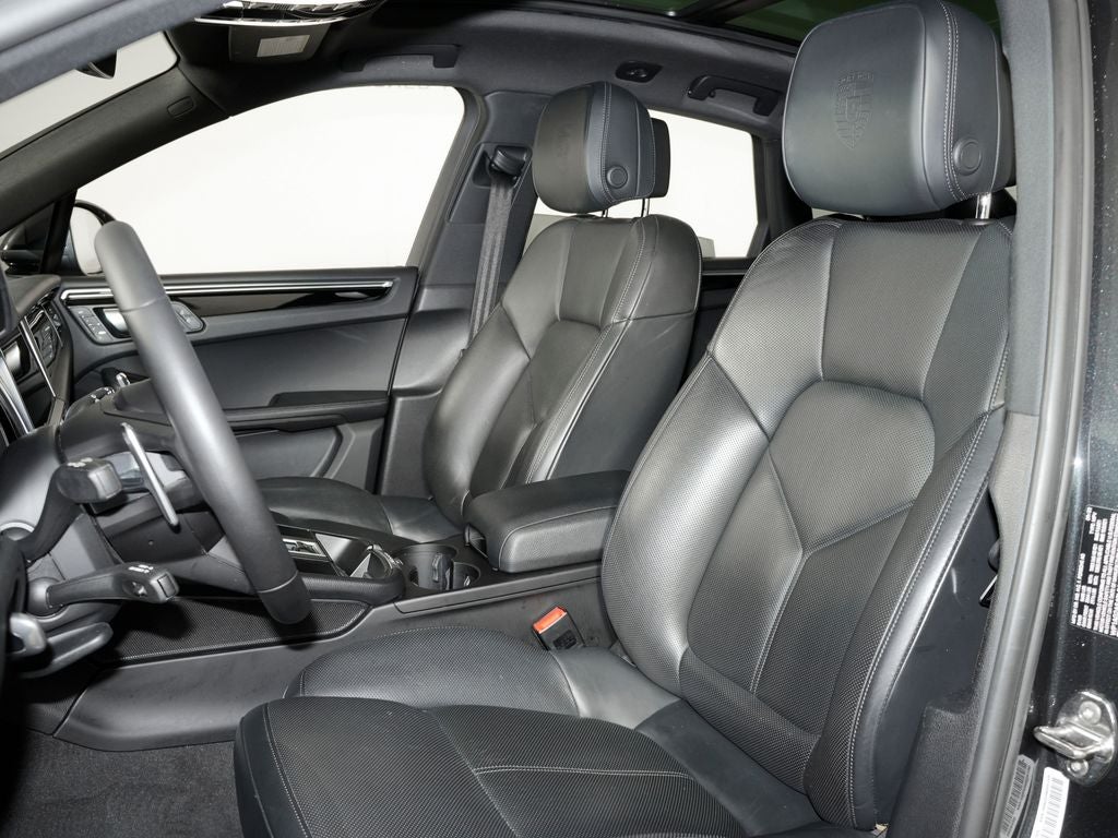 2023 Porsche Macan S
