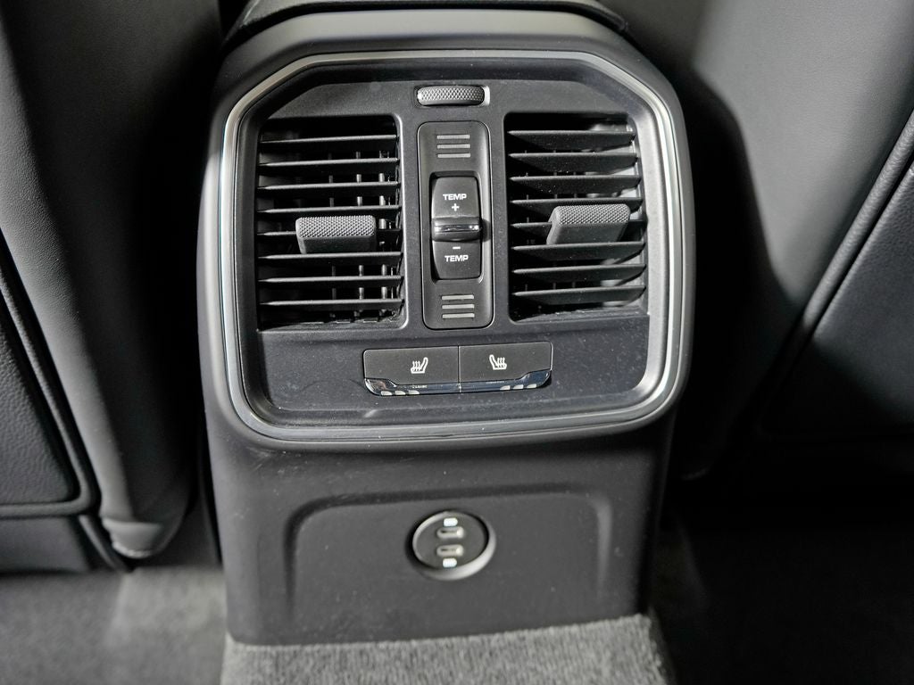 2023 Porsche Macan S