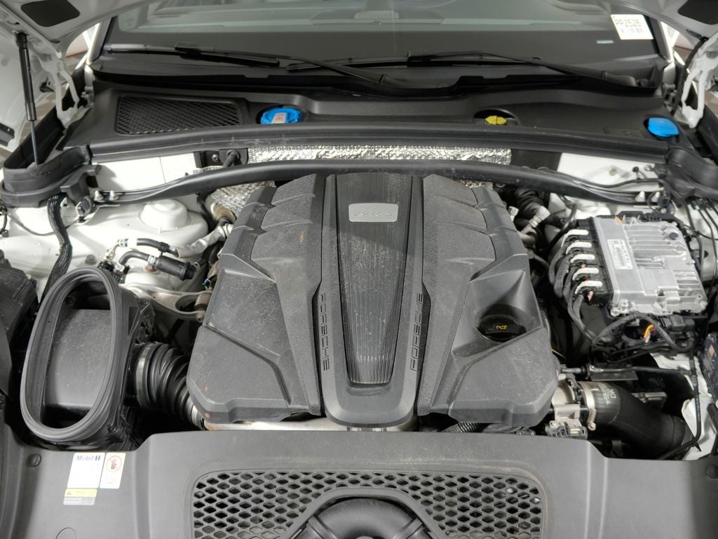 2023 Porsche Macan S