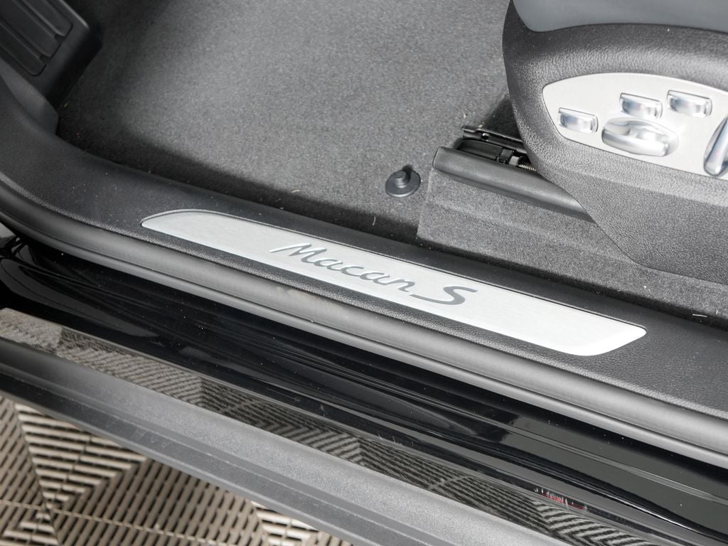 2026 Porsche Macan S