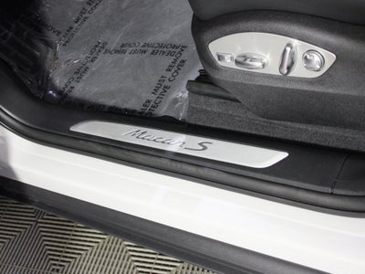 2025 Porsche Macan S