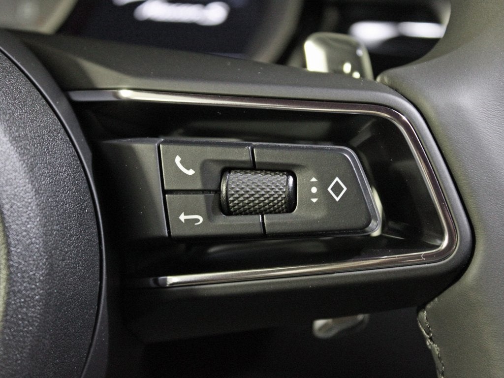 2025 Porsche Macan S