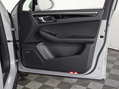 2025 Porsche Macan S