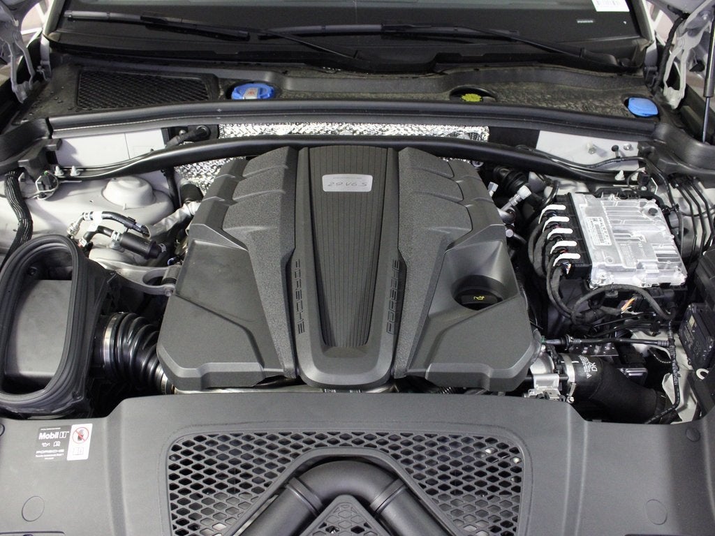 2025 Porsche Macan S