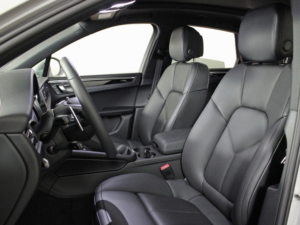 2025 Porsche Macan S