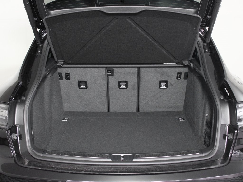 2025 Porsche Macan S