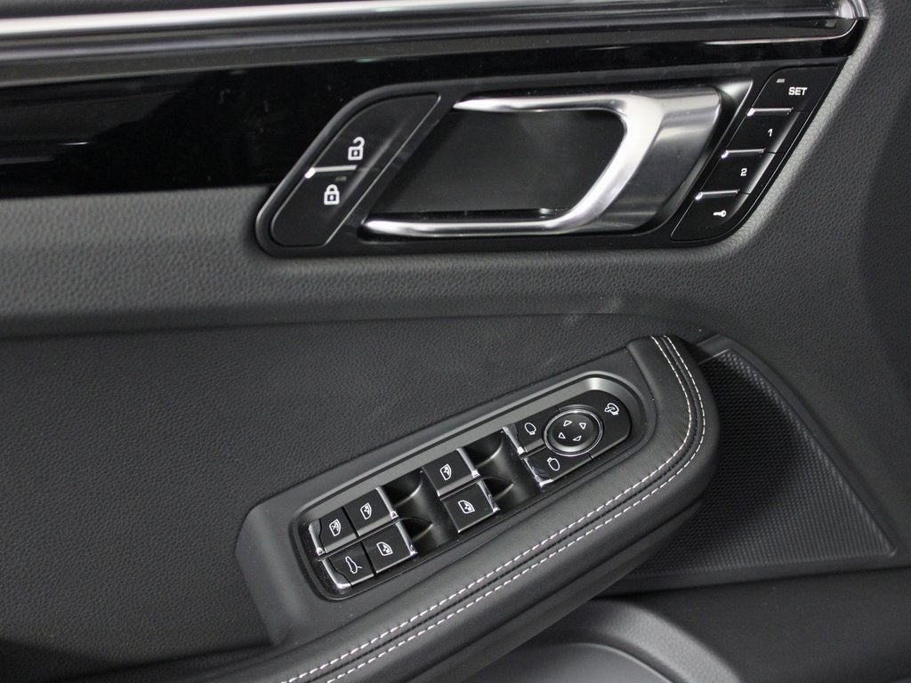 2025 Porsche Macan S