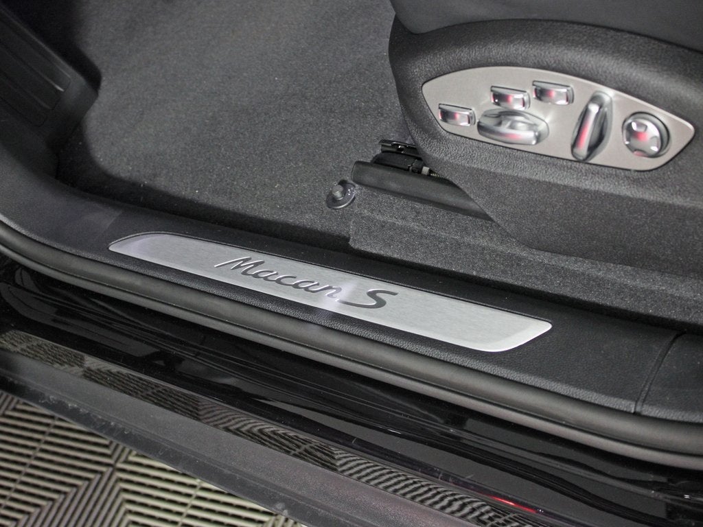 2025 Porsche Macan S