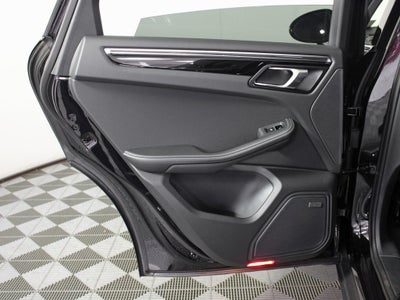 2025 Porsche Macan S