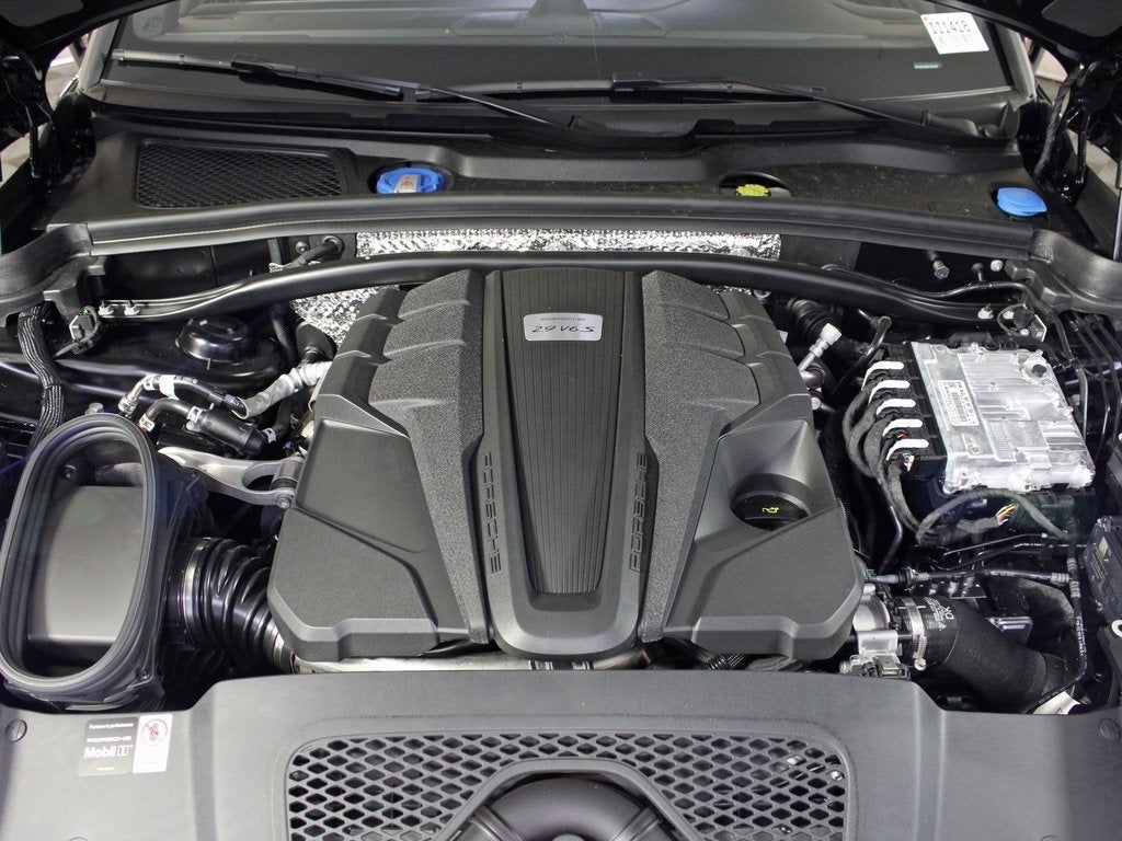 2025 Porsche Macan S