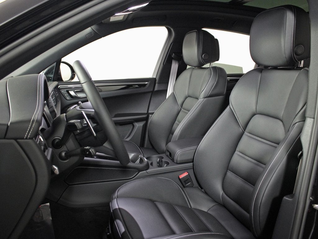 2025 Porsche Macan S