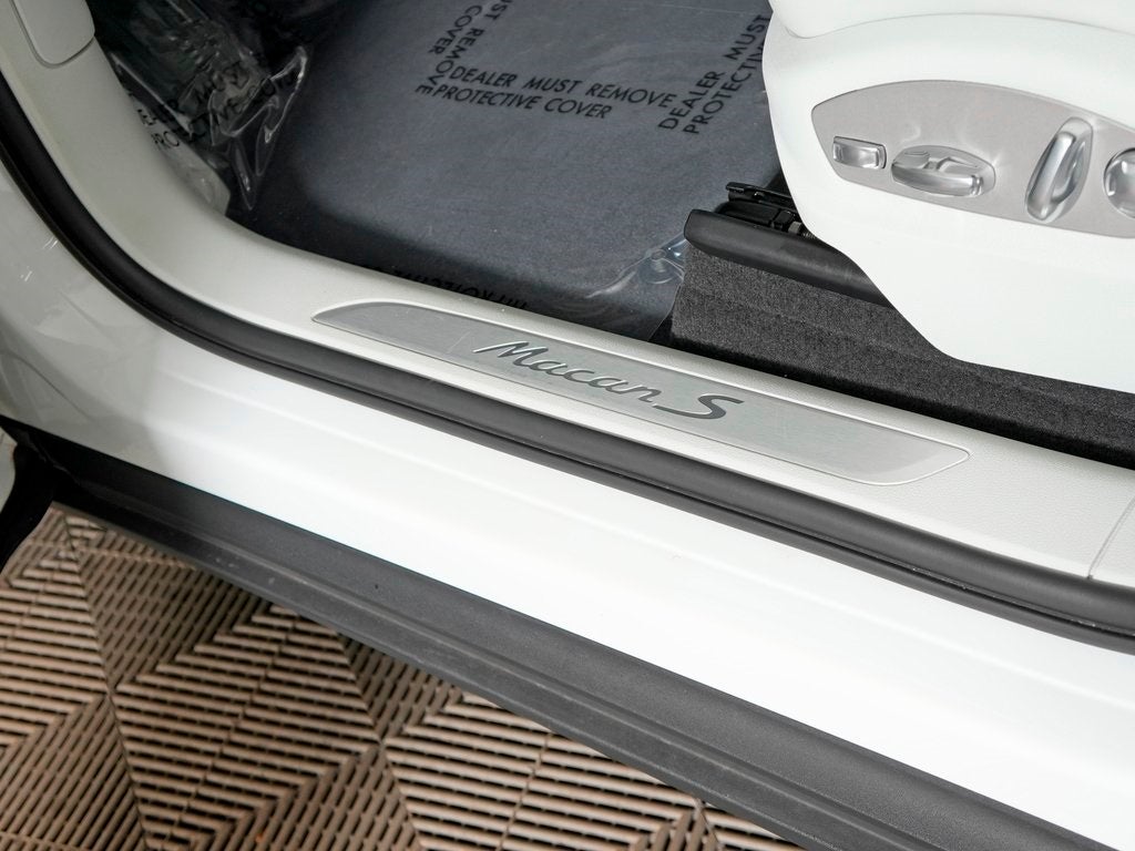 2023 Porsche Macan S