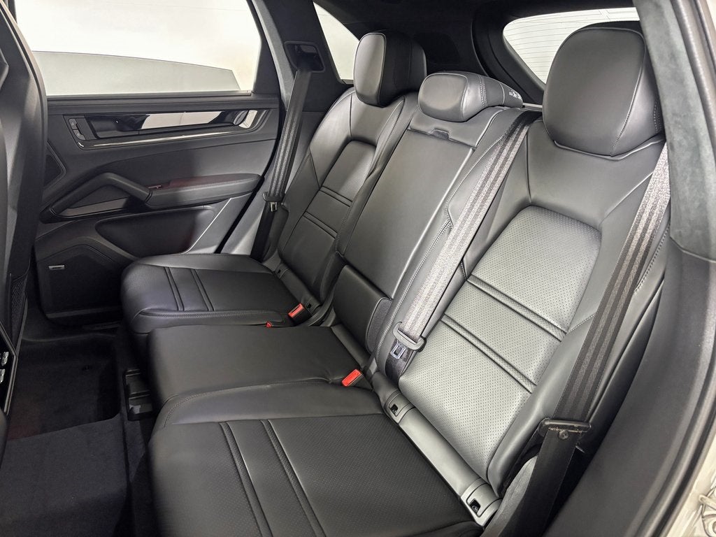 2026 Porsche Cayenne GTS