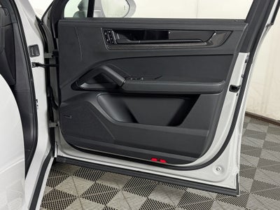 2026 Porsche Cayenne GTS