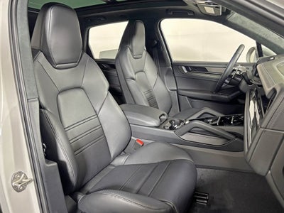 2026 Porsche Cayenne GTS