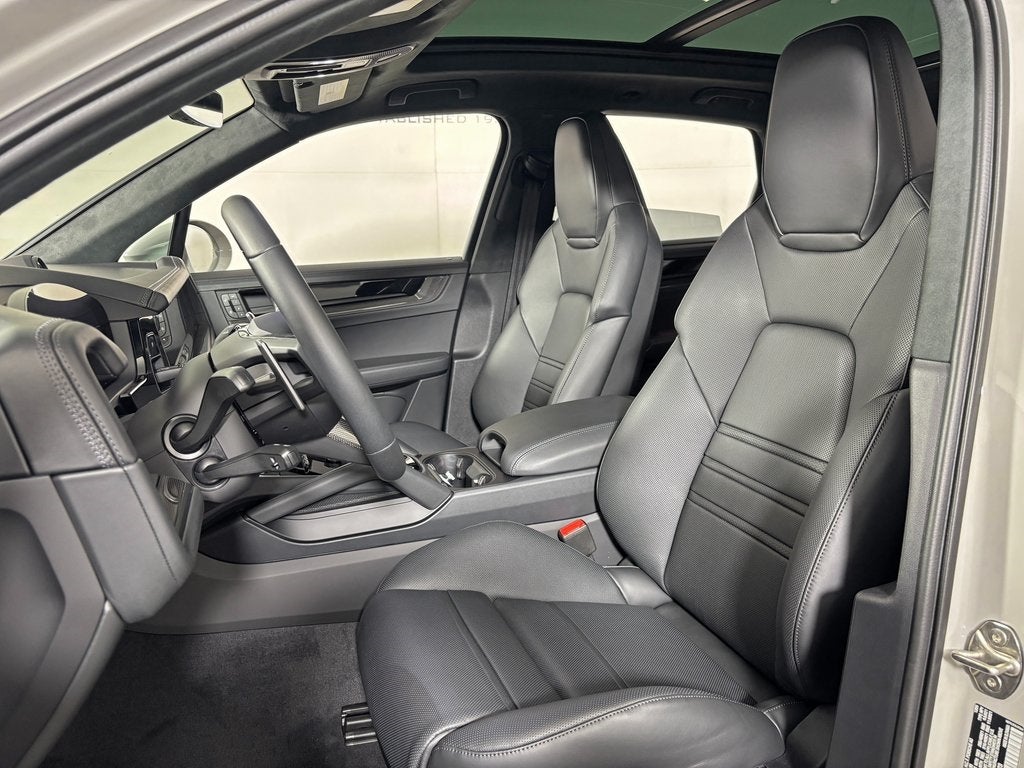 2026 Porsche Cayenne GTS