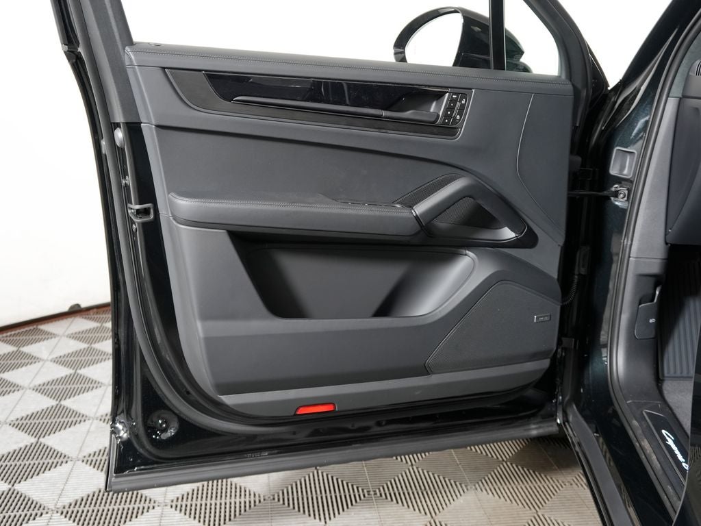 2026 Porsche Cayenne GTS