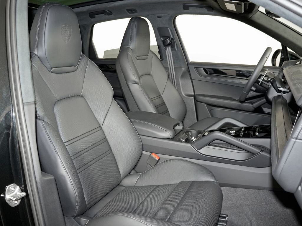 2026 Porsche Cayenne GTS