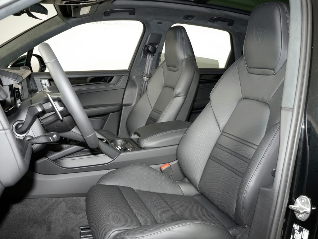 2026 Porsche Cayenne GTS