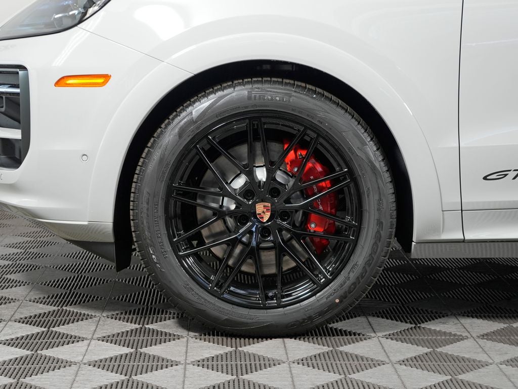 2026 Porsche Cayenne GTS