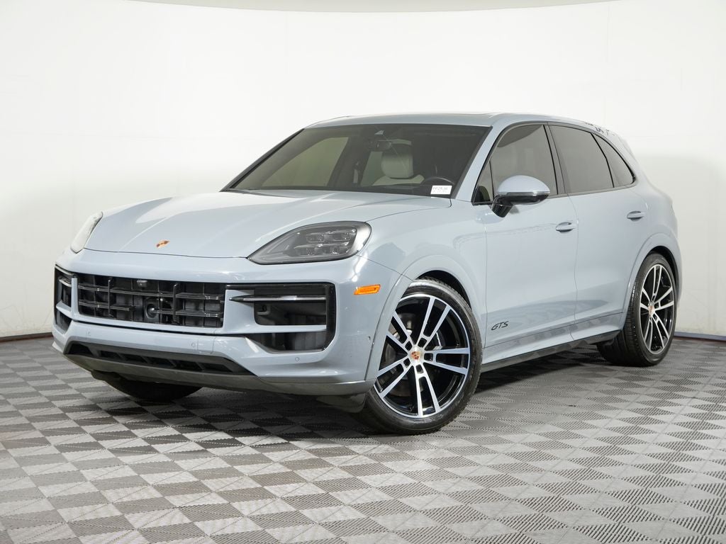2025 Porsche Cayenne GTS